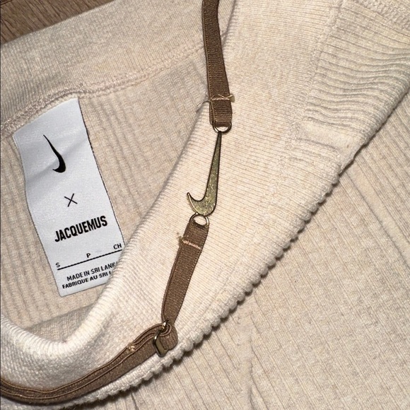 Nike x JACQUEMUS biker shorts size small - Picture 6 of 6